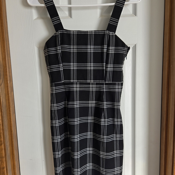H&M Dresses & Skirts - H&M Black and White Checkered Mini Dress